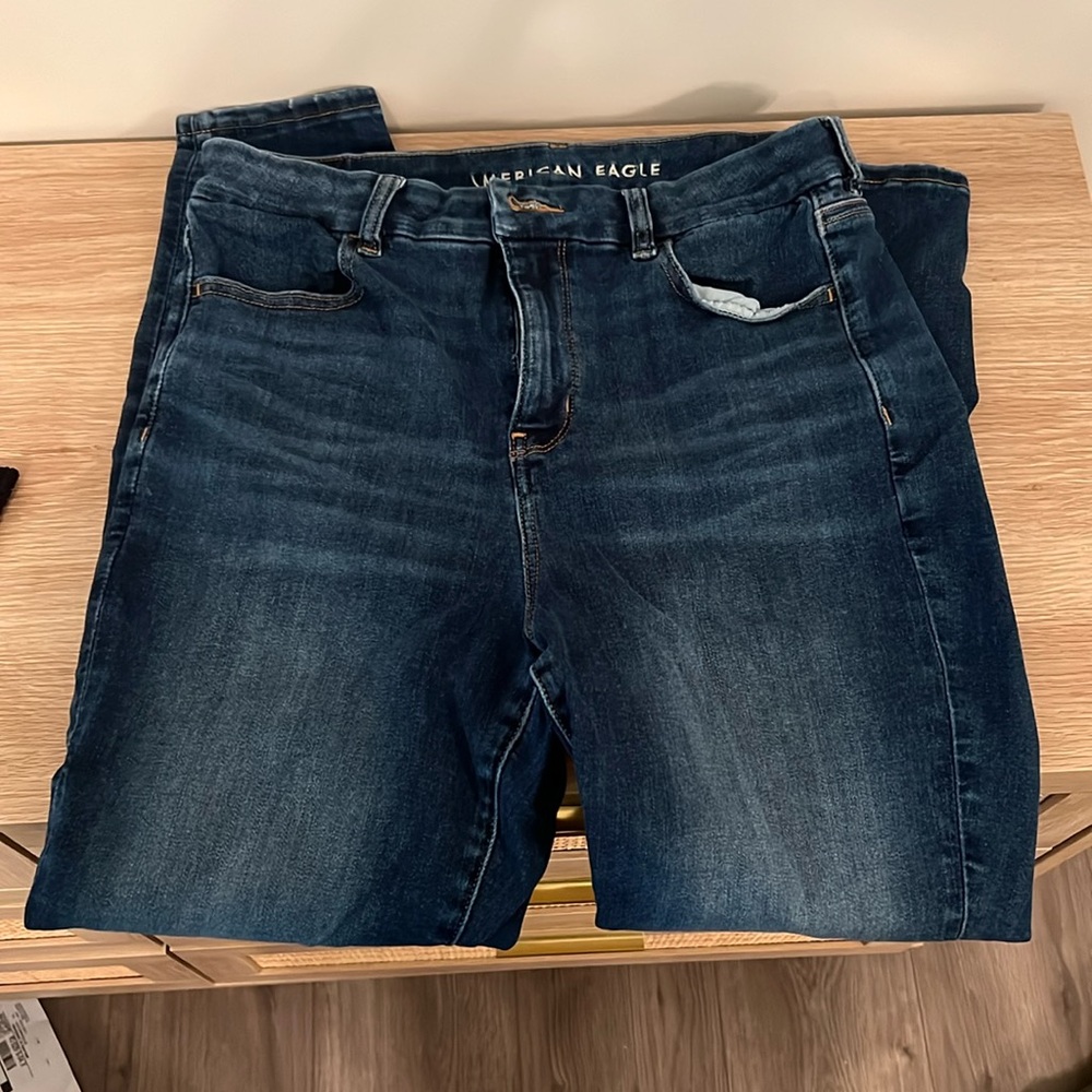 American Eagle Curvy High Waisted Jeans size 10 Short
